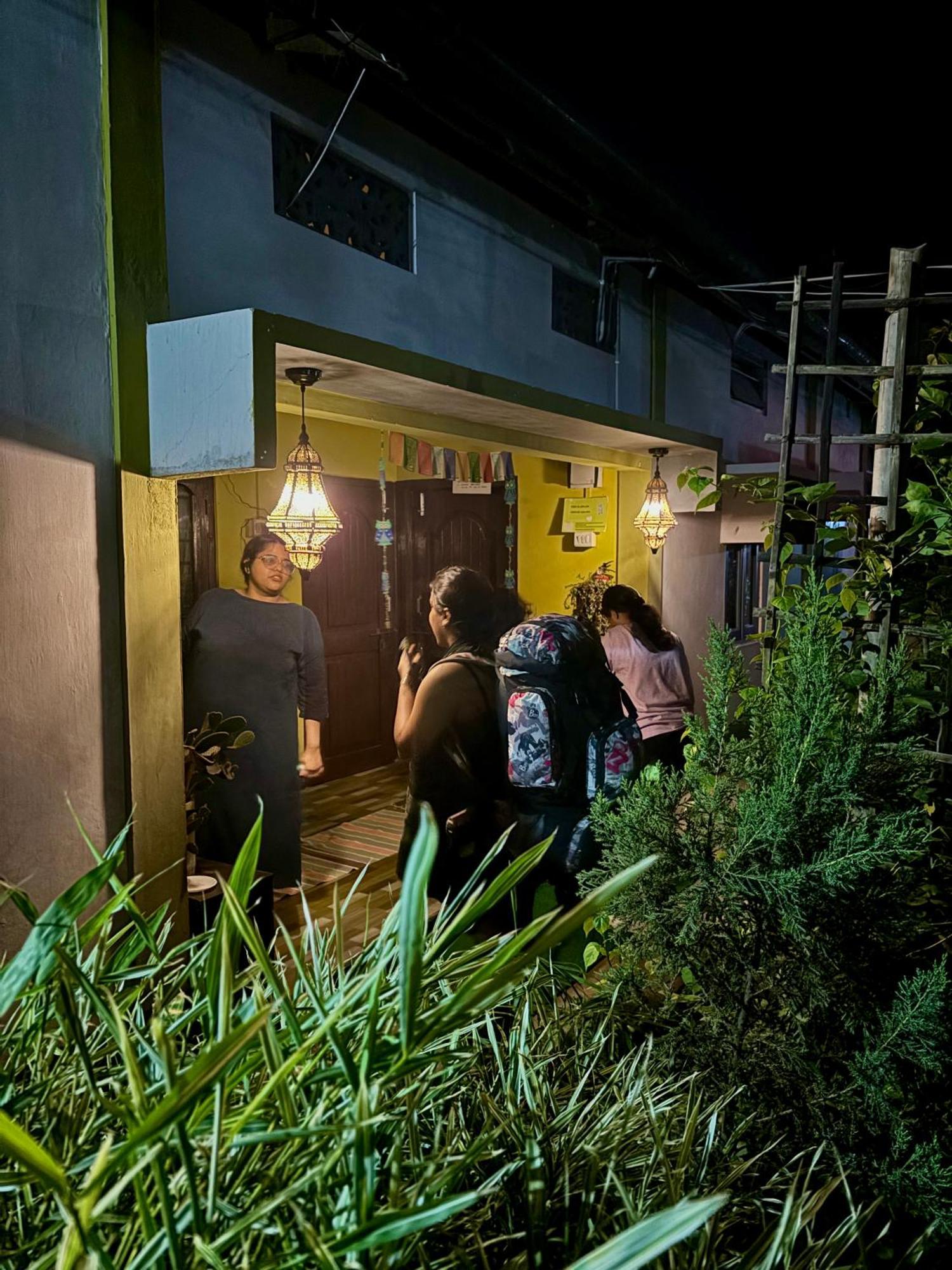 Stargaze Backpackers Hostel Guwahati Exterior foto