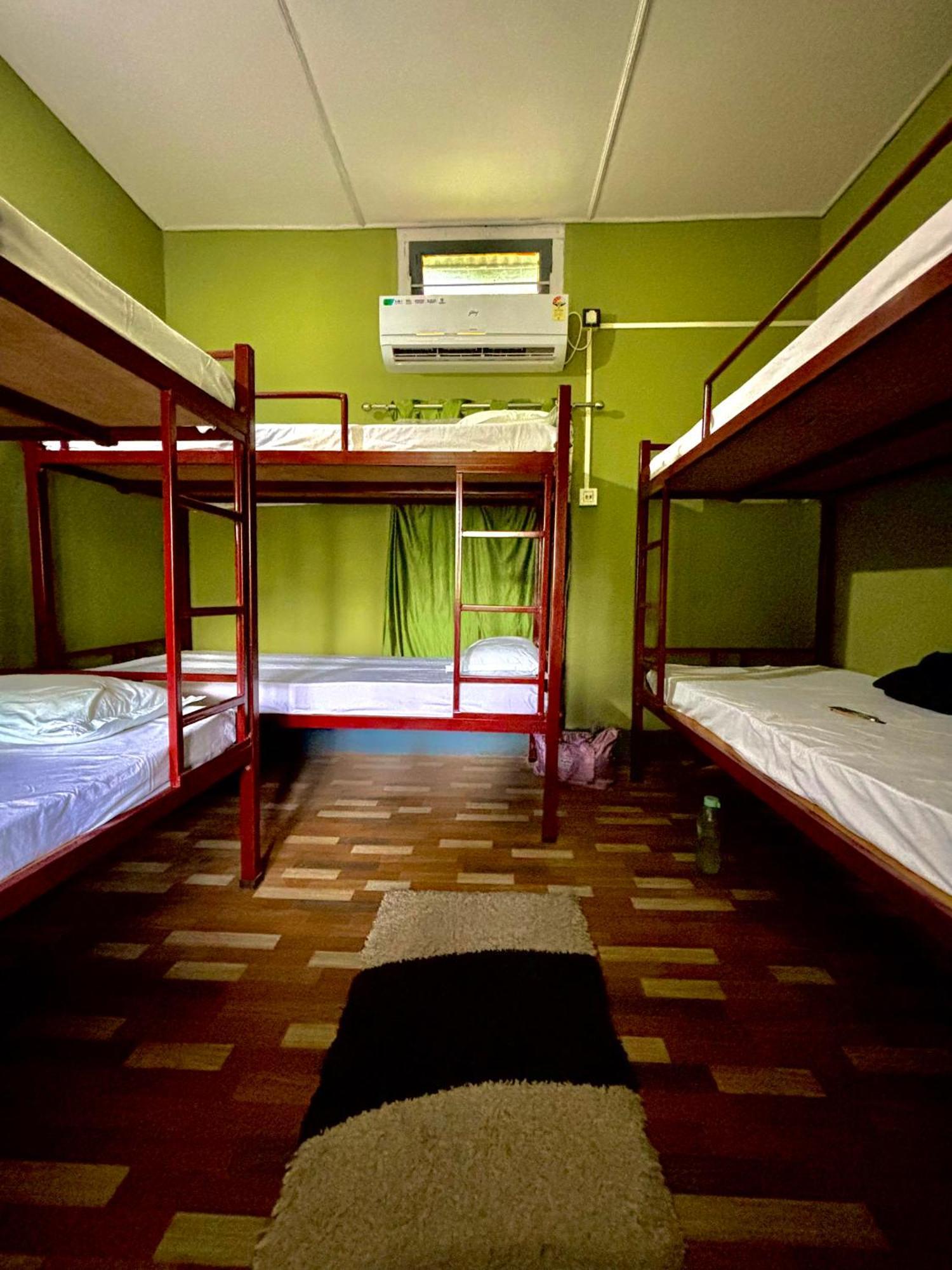 Stargaze Backpackers Hostel Guwahati Exterior foto
